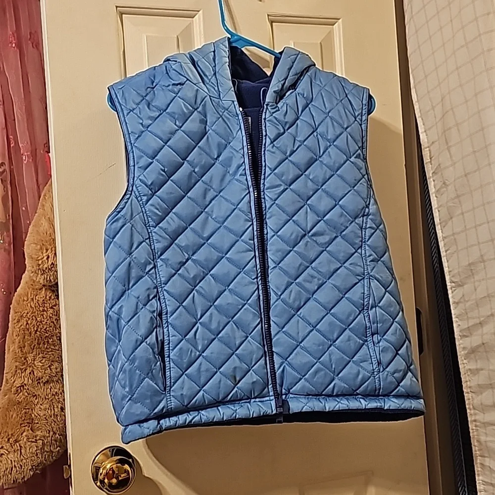 Vest - Picture 2 of 3